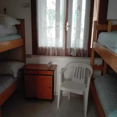 Semesterbostad Villetta Marta *